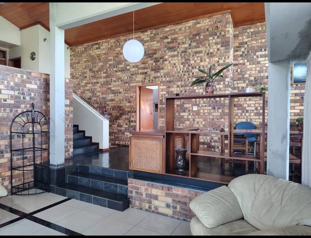4 BEDROOM HOUSE FOR SALE IN RESERVOIR HILLS